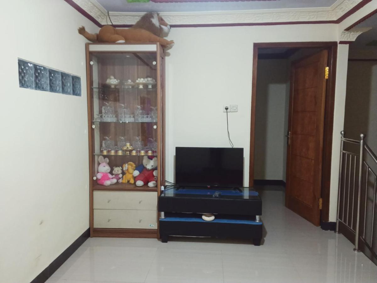 Widodaren Homestay Probolinggo Kültér fotó