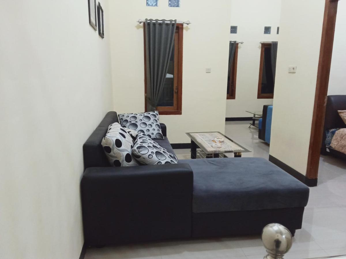 Widodaren Homestay Probolinggo Kültér fotó