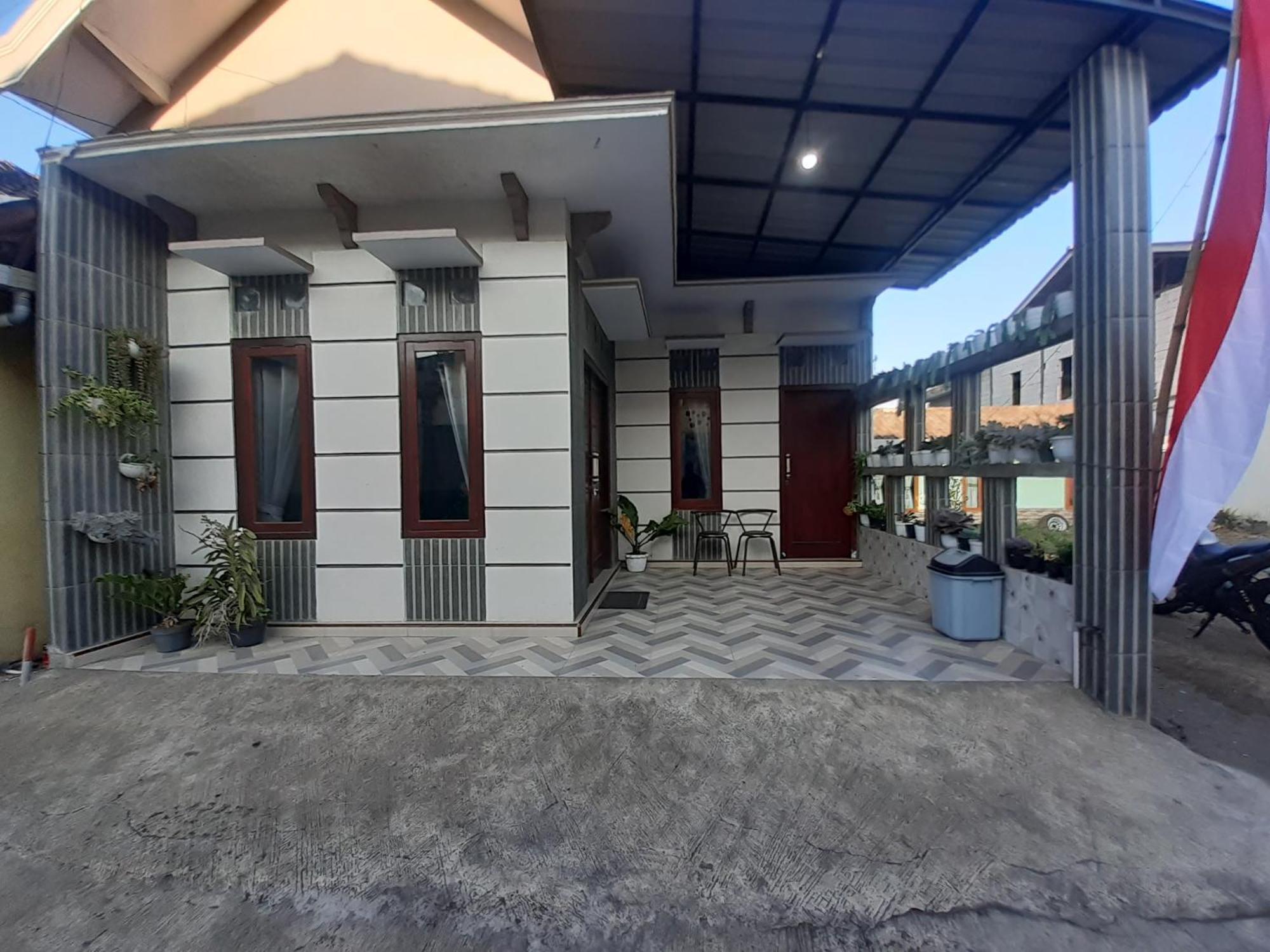 Widodaren Homestay Probolinggo Kültér fotó